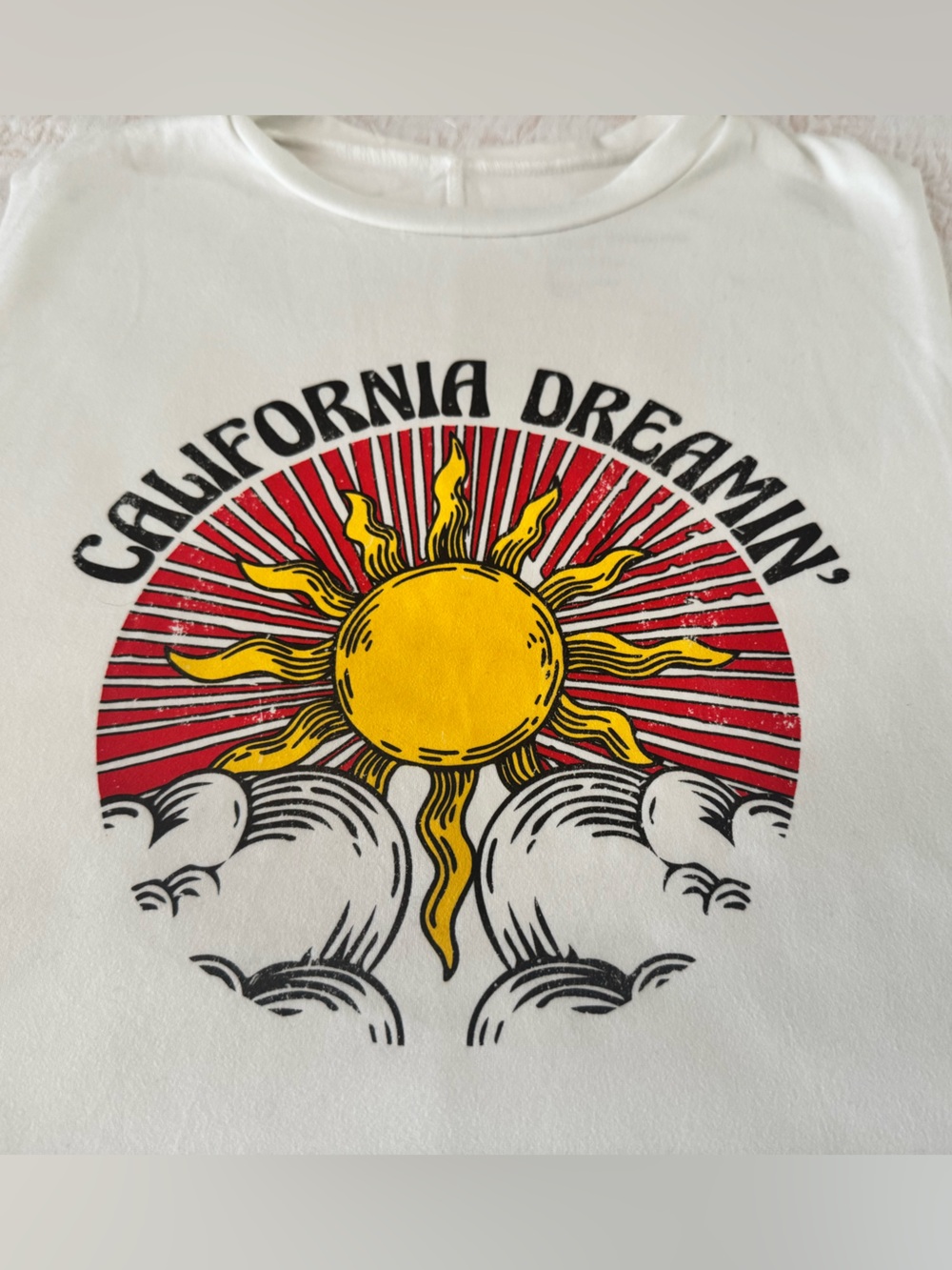 good hYOUman White Tee with Yellow Sun & Red Graphic 'California Dreamin''